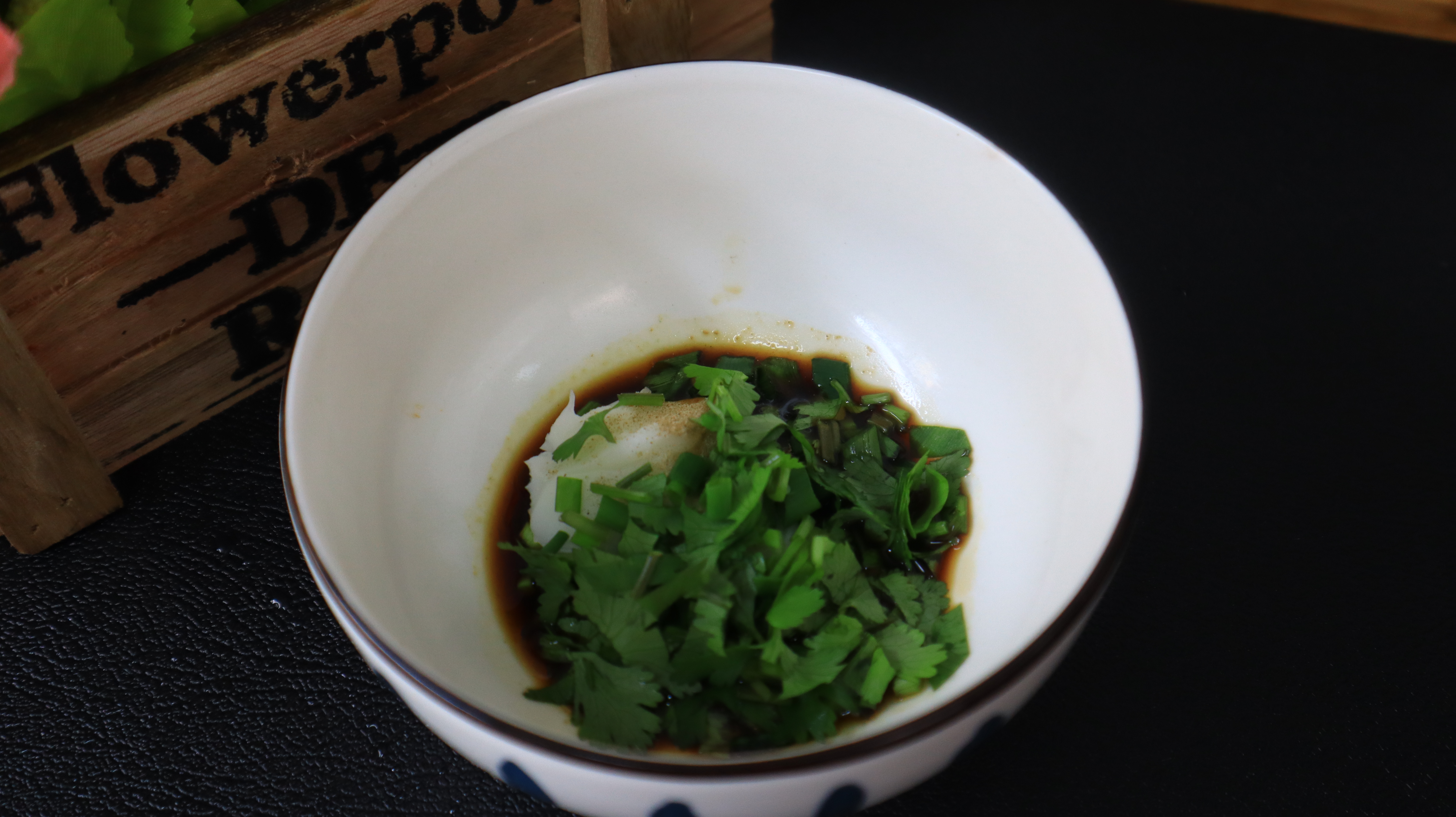 家庭常用的6种汤底做法，煮面、煮馄饨特香，学会后一周不重样