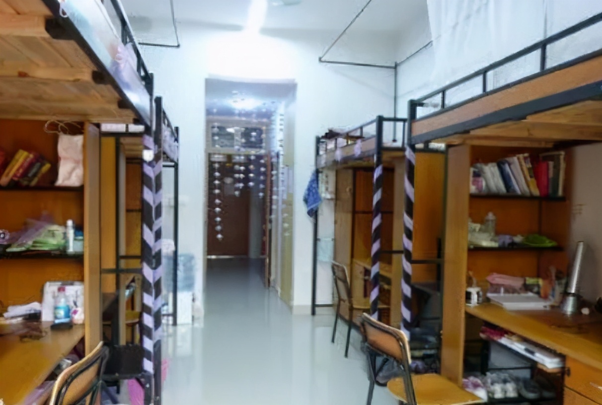 大学生校外租房现象频出，宁可多花钱也不将就，到底是因为啥