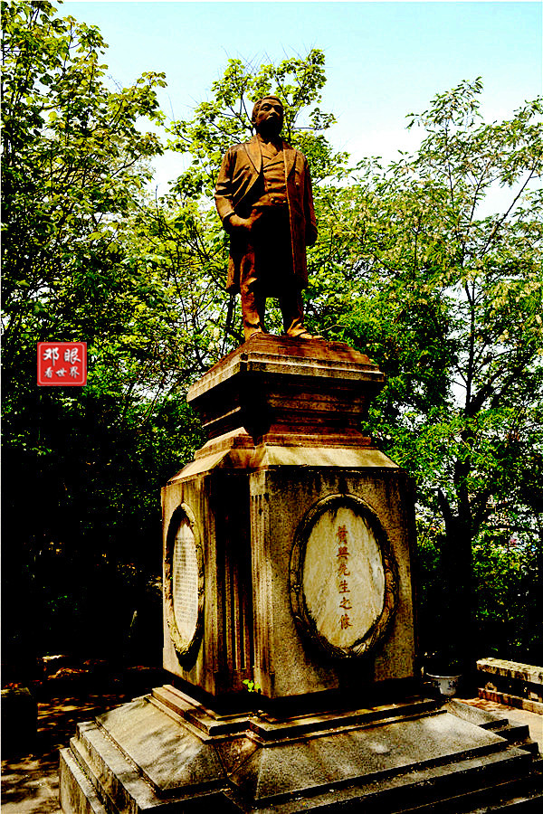 在武汉汉阳龟山北麓的月湖之滨,原有一洞一庙(祠),洞为桃花洞;庙为
