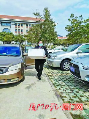 厦门大学后勤人主动服务，“三个放心”构筑起校园防疫墙