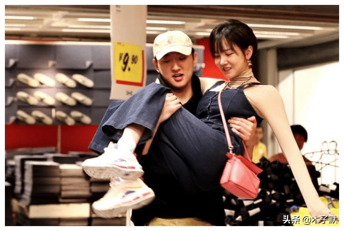 于小彤与陈小纭的爱情为何被全网唱衰？主要是这两点