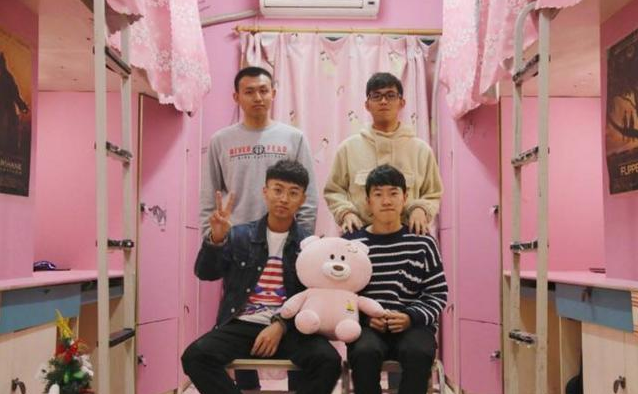 大一新生开学，寝室上下铺要如何选择？学姐：选错了“徒增烦恼”