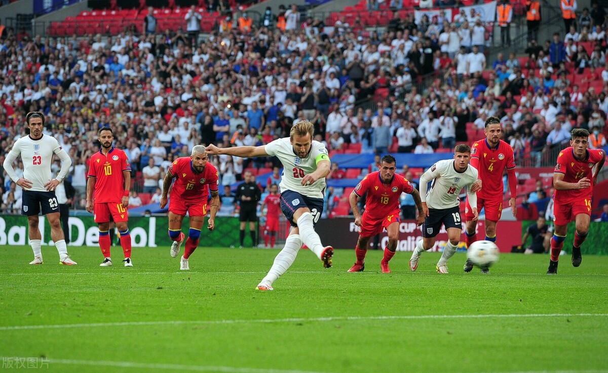 英格兰对罗马尼亚比分(世预赛-意大利36场不败破纪录 林皇双响英格兰4-0 德西比利时均大胜)