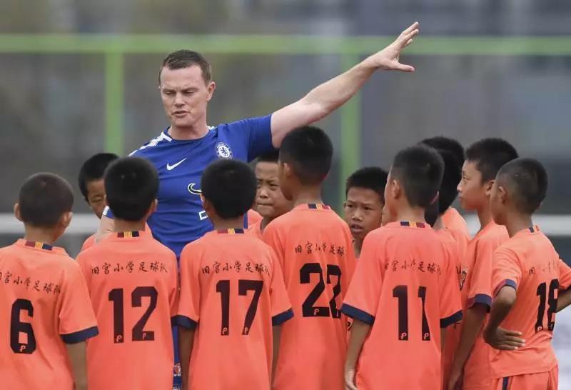 英超亚洲杯，中国足球的一面镜子