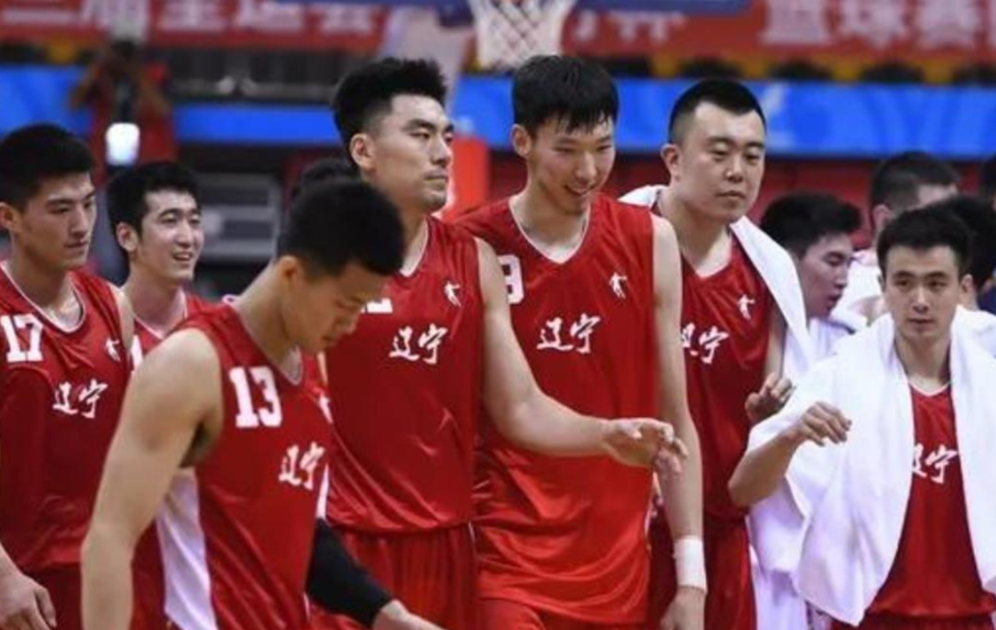 全运会篮球在哪看（CCTV5同步直播！全运会男篮天赋对决，辽宁能否笑到最后？）