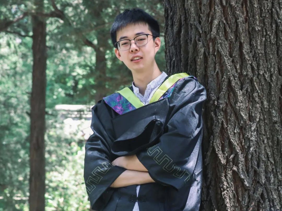 惊艳！北京“双一流”名校2021级新生辅导员集体亮相，网友：眼前一亮！