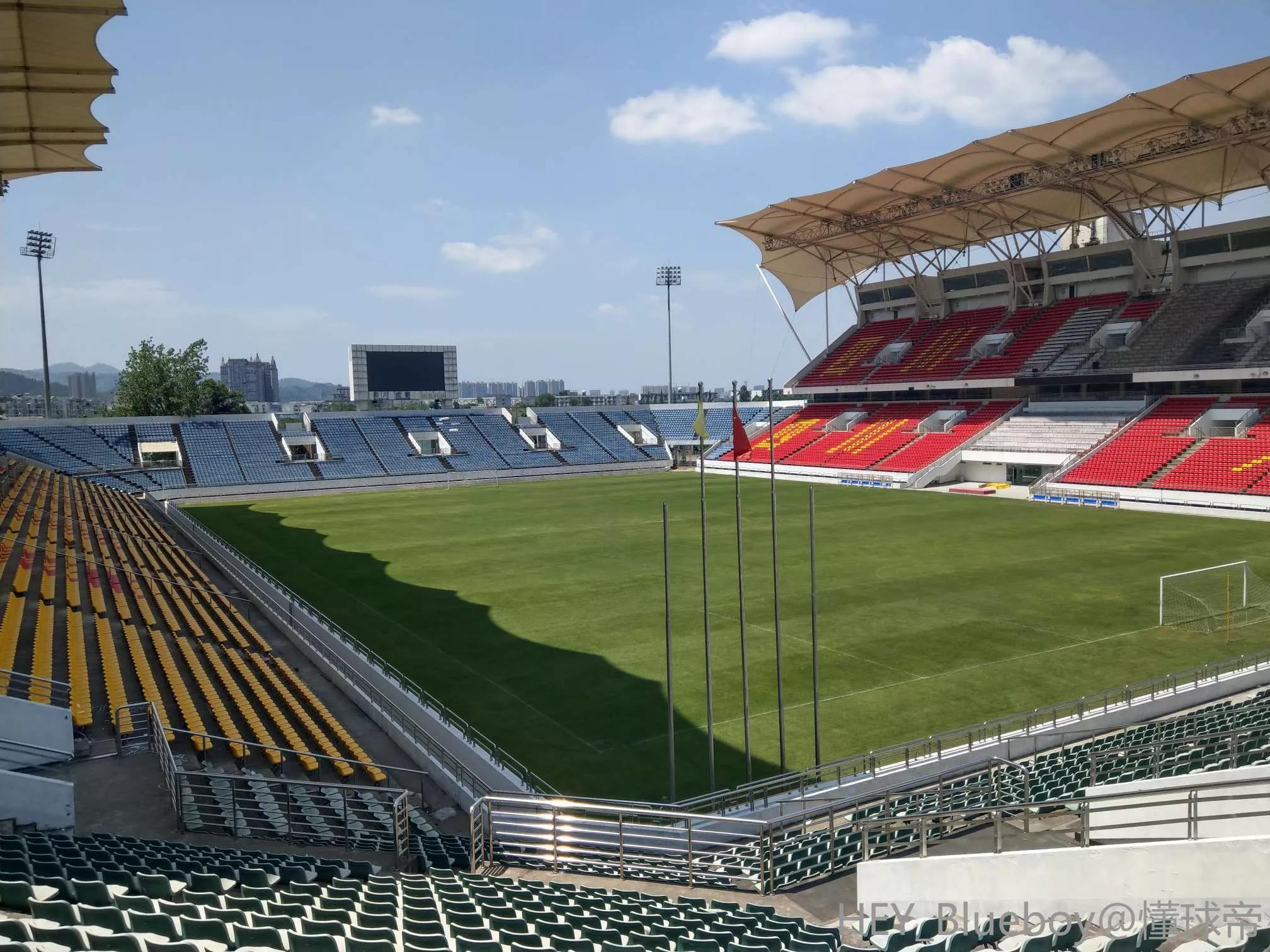 中国有专业的足球场吗(中国目前已建成的专业足球场)