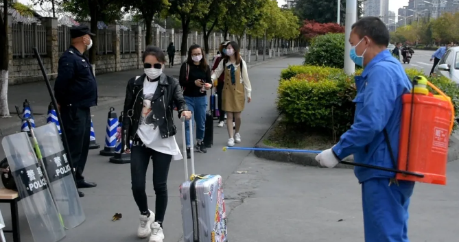 刚刚！四川又有2所高校宣布开学