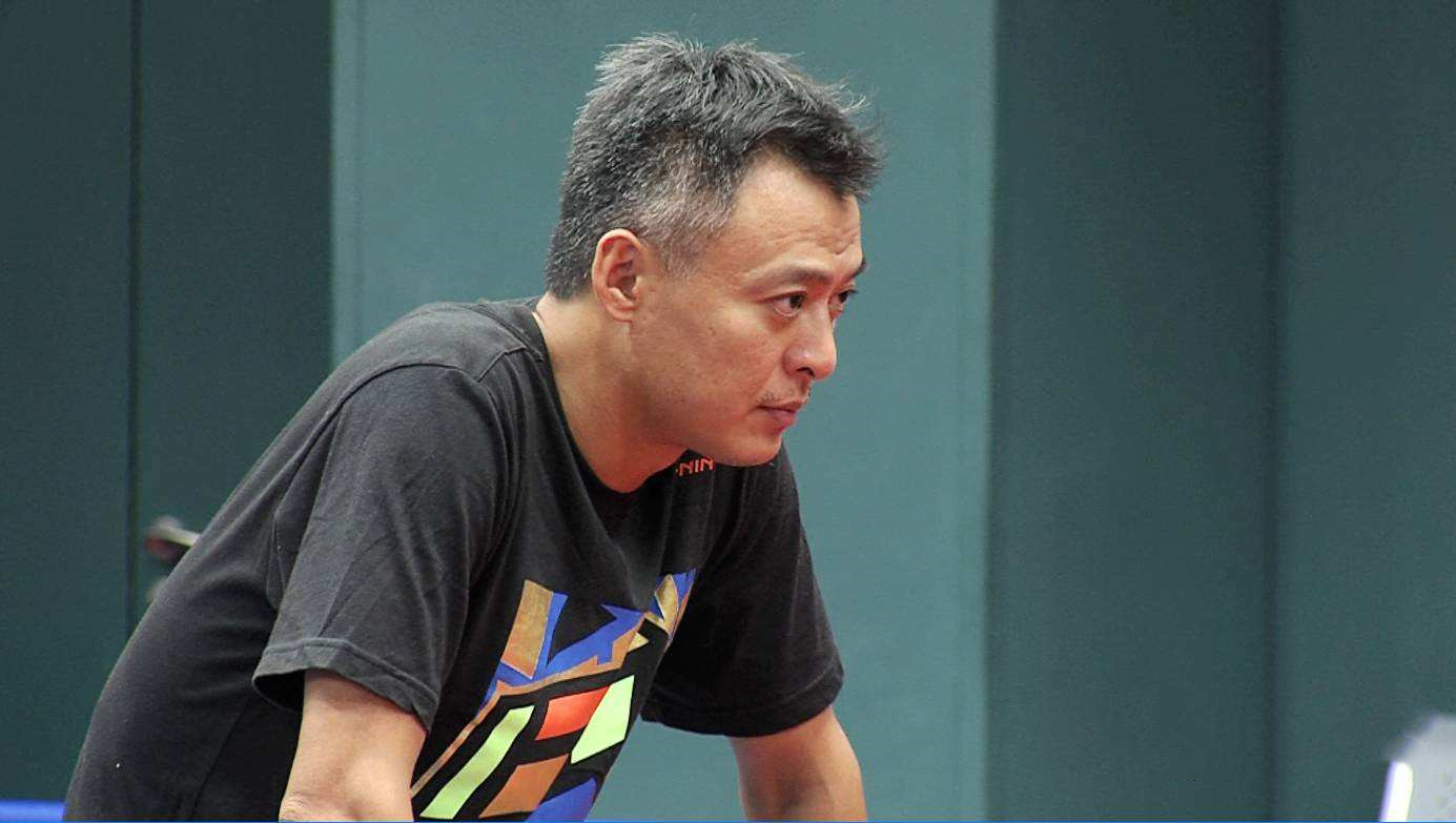 马龙与秦志戬2014世界杯(国乒主教练秦志戬,为培养马龙熬白了头,他的