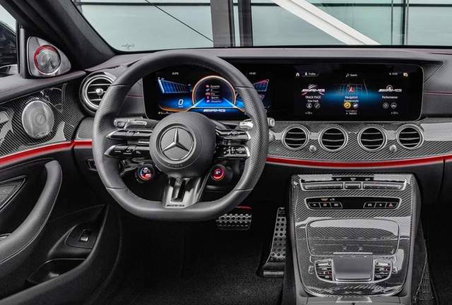 100万内最强奔驰E级，新款AMG E53实车，六缸配四驱