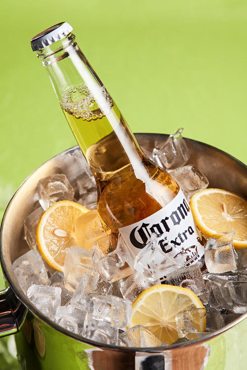 同样都是啤酒，为啥就这个牌子这么麻烦？喝的时候还要加柠檬？