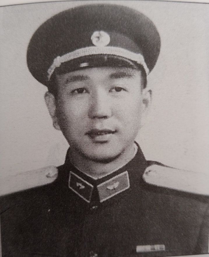 防空军系统55年授大校64年晋升少将的级别、薪金与勋章