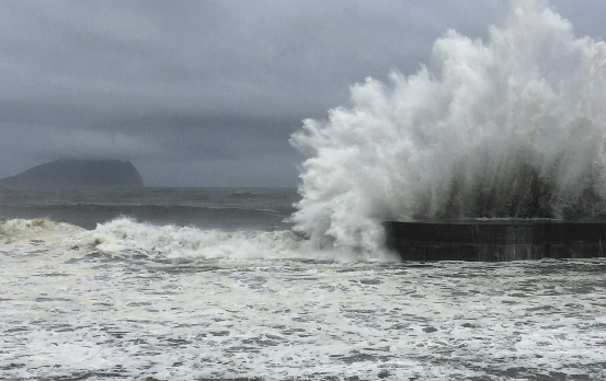 打开“回家”的路，京台高铁横穿海峡直通台湾，它到底有多难修？