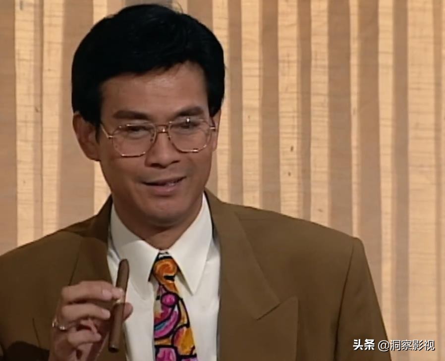 主角方展博曾经请教他师傅,怎样才能打败丁蟹?