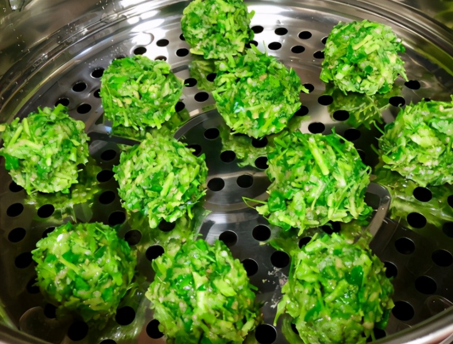 苜蓿丸子的做法