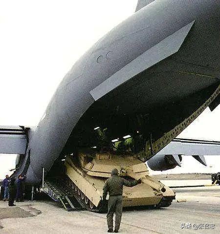 印度为数不多没有摔过的运输机——“环球霸王”C-17 | 图说