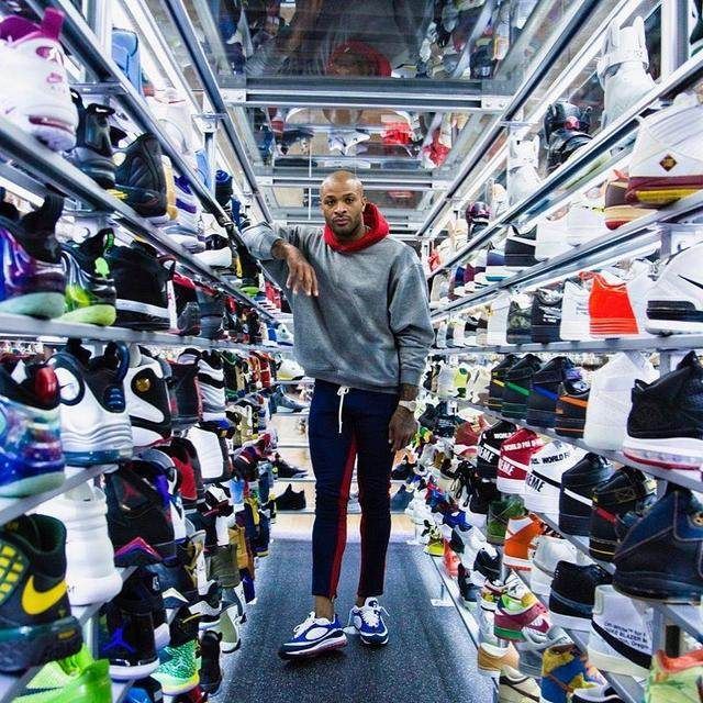 AJ在nba都簽了哪些球員（“鞋王”塔克與球鞋的5個(gè)故事：一買就是20雙，喬丹都問AJ哪買的）