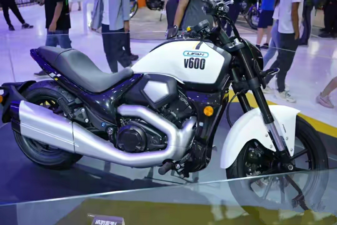 掉队的力帆回来了吗？多款新车型亮相，400cc拉力ADV很有个性