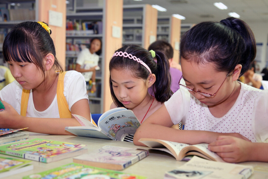 中小学生“暑假时间”定了！同时取消暑假作业？家长一筹莫展