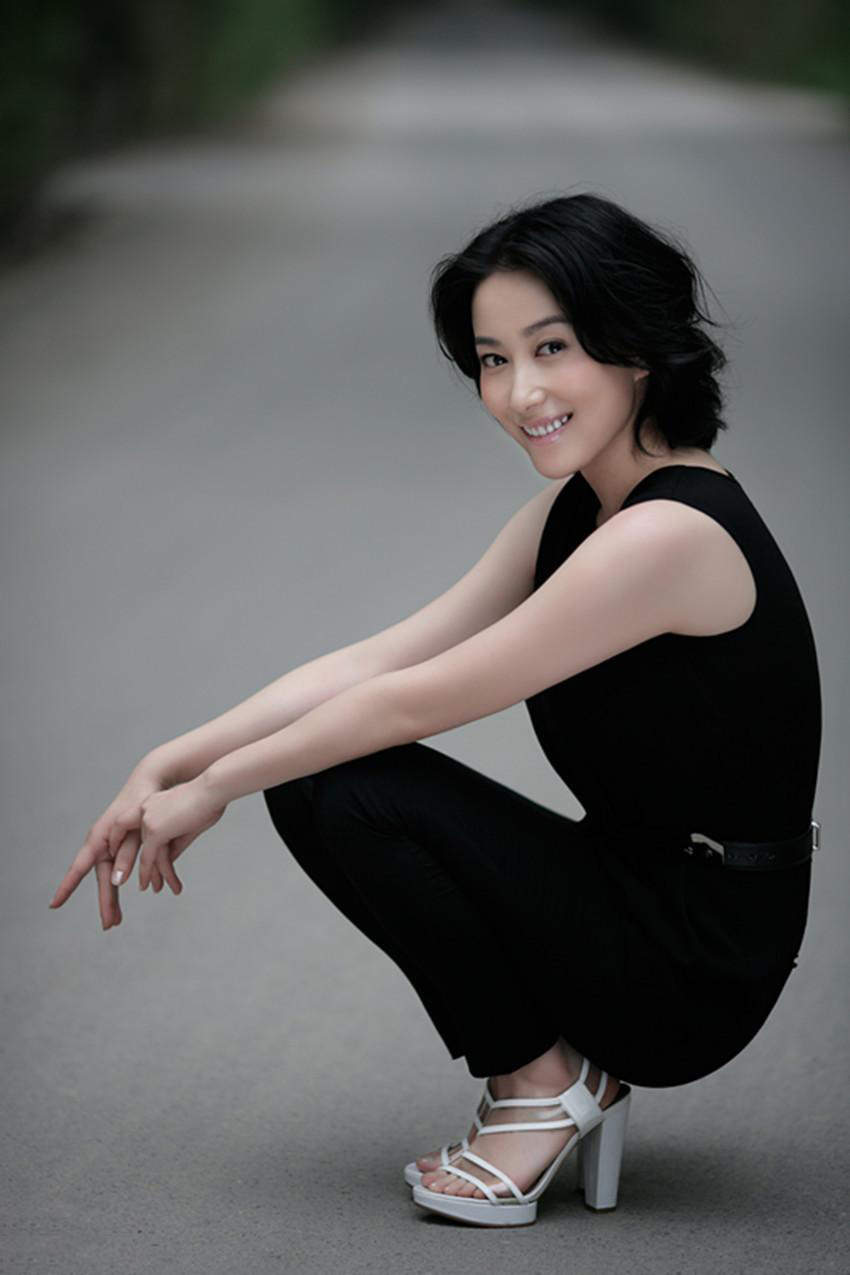 丁柳元丁柳元不仅是优秀演员,还是少见的大孝女,父母都已经70多岁了.