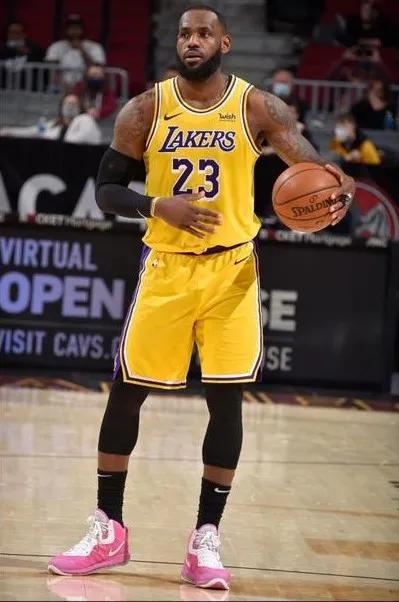 最强nba新出了哪些球星(现役最强nba球员到底花落谁家?