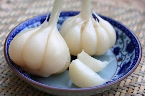 5斤大蒜1瓶雪碧，大厨教你做秘制“水晶蒜”，酸甜爽口吃了上瘾