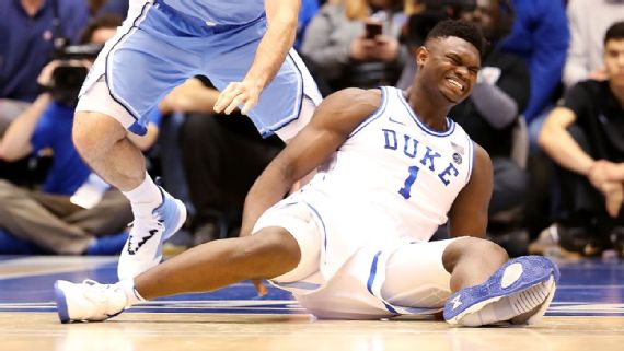 nba准状元为什么会受伤（“准状元”蔡恩焦点战开场就踩爆球鞋受伤，这究竟是怎样的力量？）-趣拿体育