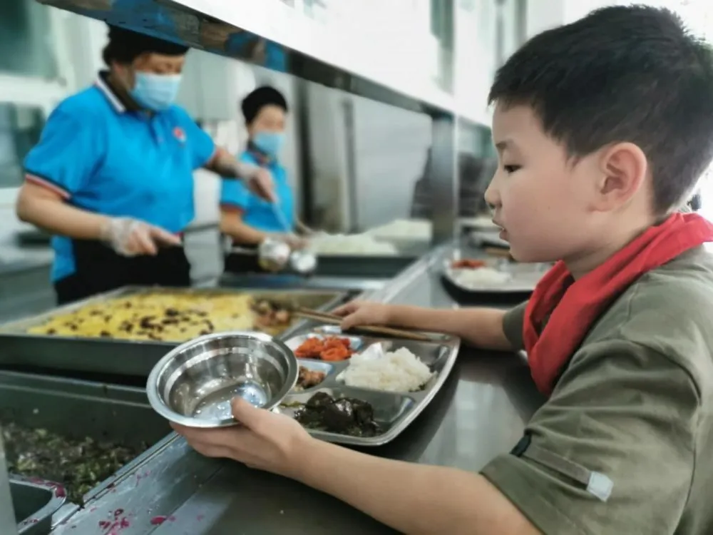 在新津为明学校，安全是一份24小时、365天不能停的责任