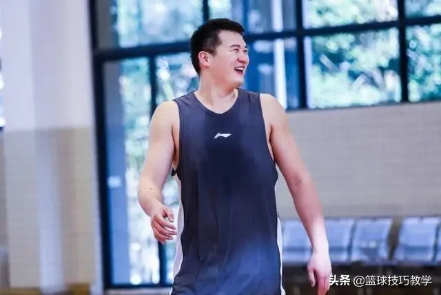 为什么cba中锋不来广东宏远(广东宏远中锋即将离队，这可是宏远的队宠啊)