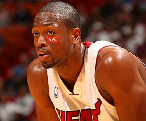 nba球衣為什么禁穿（NBA被禁止穿戴的裝備：韋德牌創可貼被禁，詹姆斯被針對兩次）