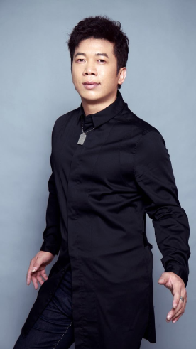 一个人流浪歌词(因一首《流浪歌》爆火的民工歌王陈星,销声匿迹多年后