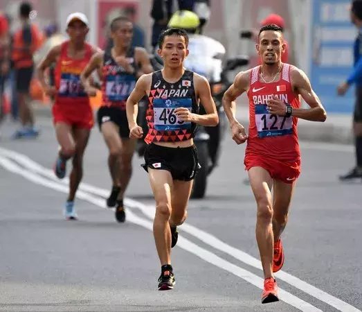 亚洲马拉松纪录是多少(2:04:43！亚洲纪录再度告破，首个跑进205的亚洲人诞生！)