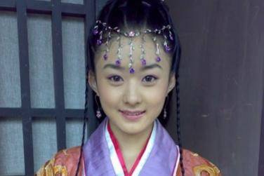 出身农村家庭，没上过大学，赵丽颖成名后却一条微博引来争议