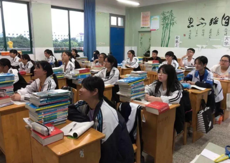 “职高学生”期末试卷曝光，难怪家长不让去，阅卷老师大呼无语