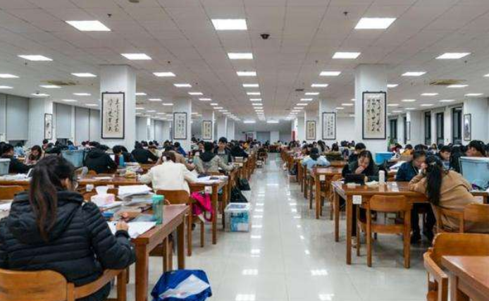 不同学科门类历年国家线涨幅变化，A类和B类有差别，考生需了解