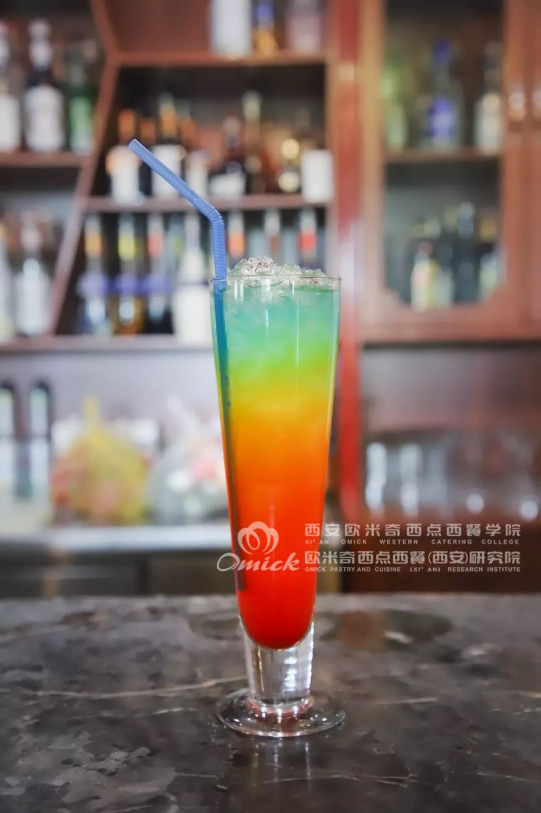 调酒师艾伦世界杯专访（盘点那些调酒师出身的电影明星们）