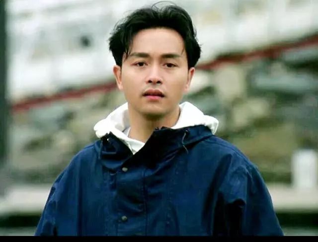 张国荣为什么要从24楼跳下(张国荣24楼跳下楼图片) - 泉兴百科