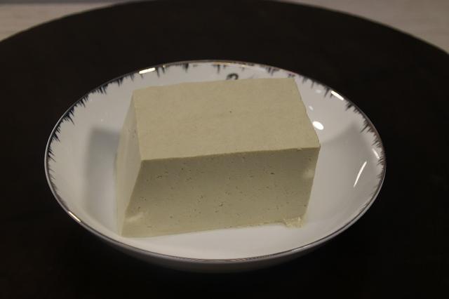 保存豆腐不要放冰箱了，30年老师傅教你一招，放一星期依旧新鲜