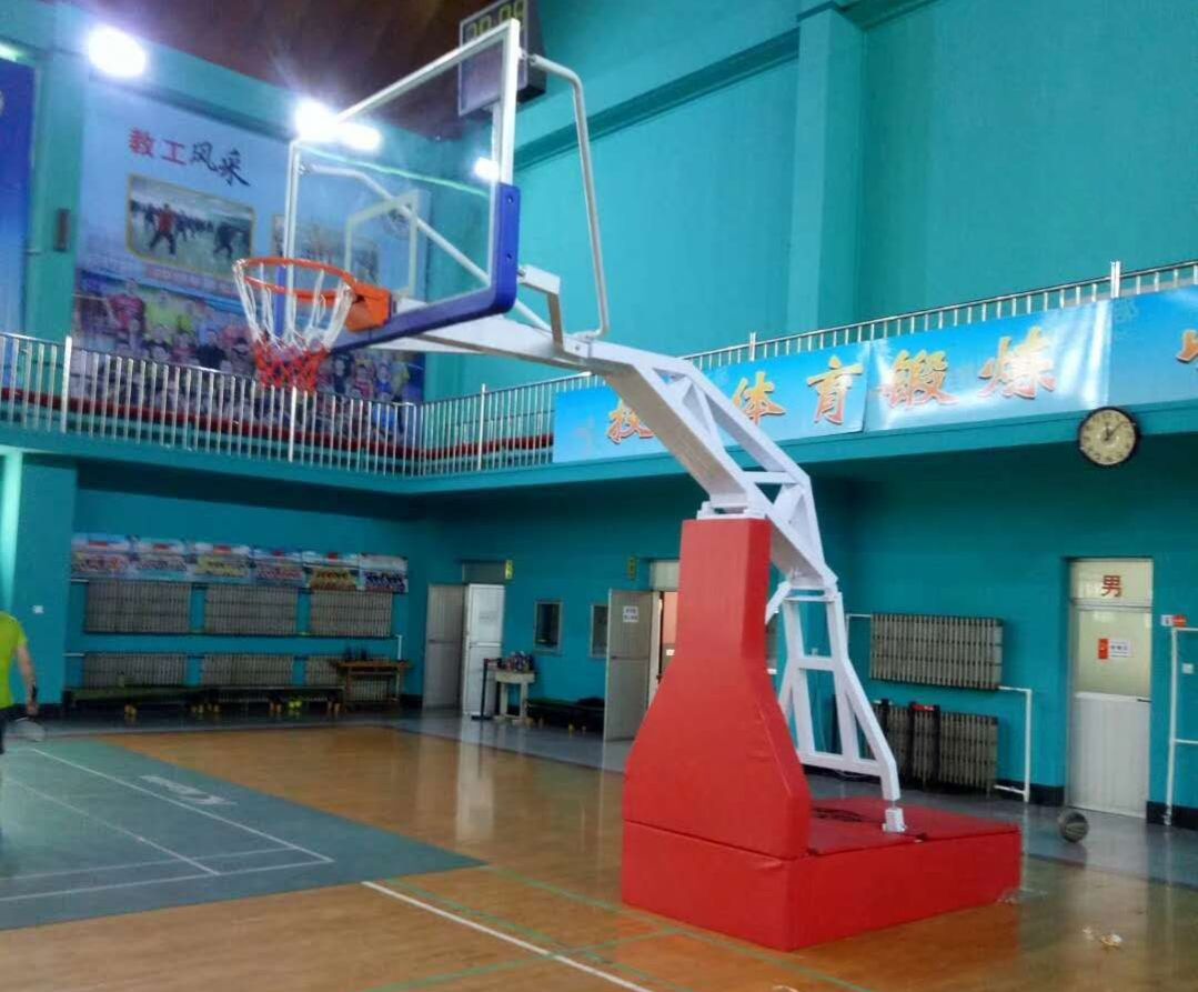 一个篮球场是多少平米(建一个室内篮球场需要多少钱？知道这几步，自己就能算出大概)