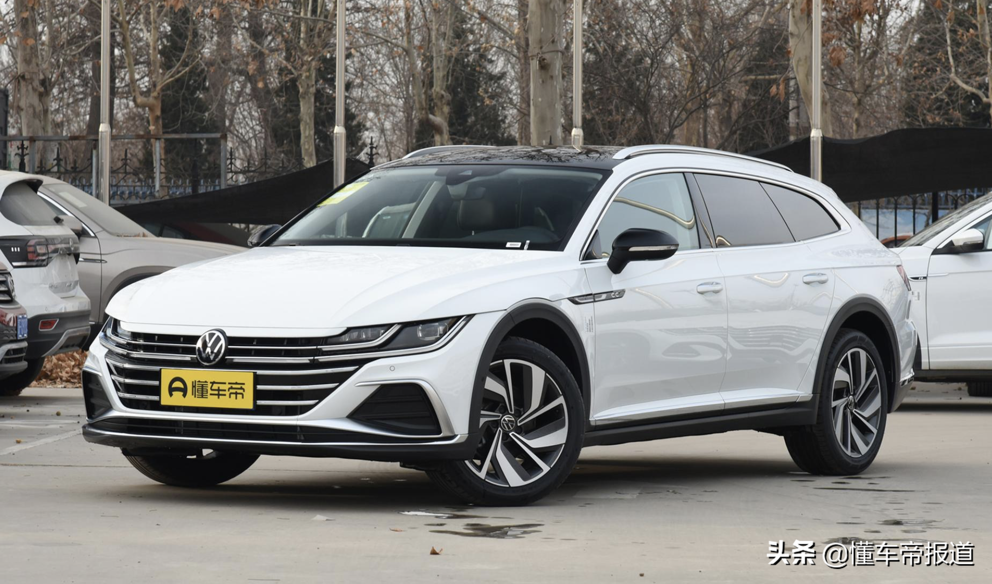 新车 | 售26.48万元起，大众新款蔚揽正式上市，纯进口，比迈腾实用