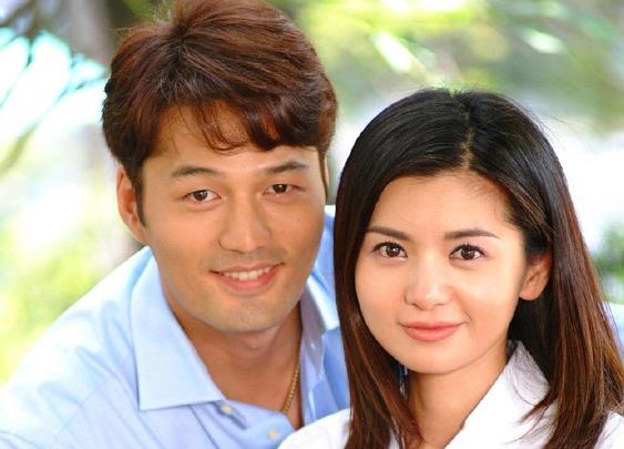 时间设在了每晚10点,但无数人打着瞌睡,也要坚持看完雅俐瑛和朱旺君