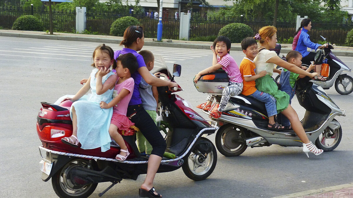 再有3天，摩托车、电动车迎新规，上路更难了，早点准备