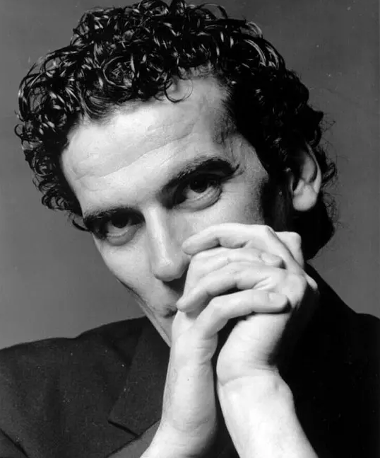 《邮差》:喜剧演员的浪漫情诗,源自生活的爱和创作