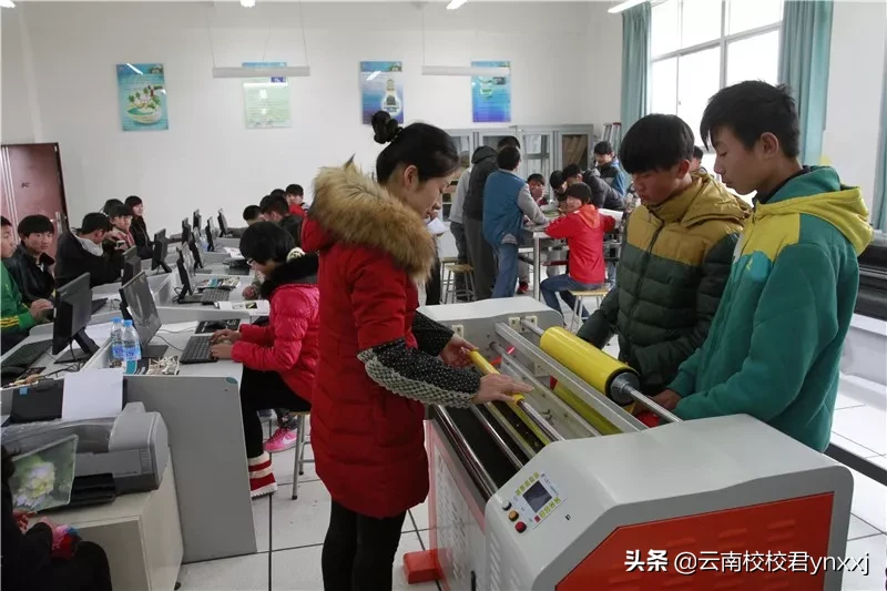 曲靖财经学校有哪些热门专业？