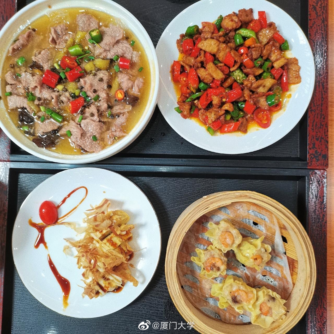厦门大学食堂有多好？中式大厨做盘菜6元，米饭免费10年，值了
