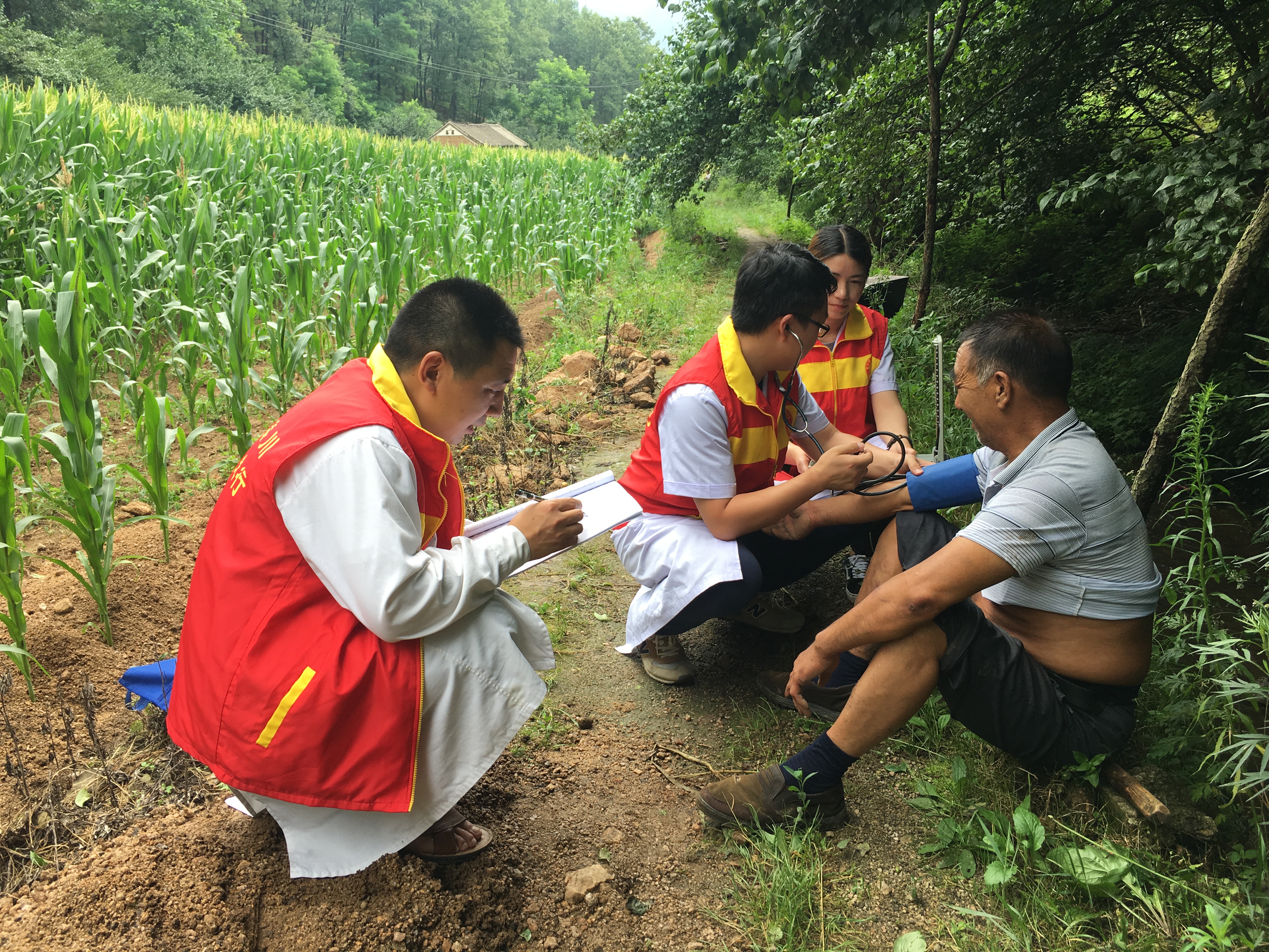 “壮丽70年 奋斗新时代”主题新闻发布会洛阳市卫生健康委专场举行