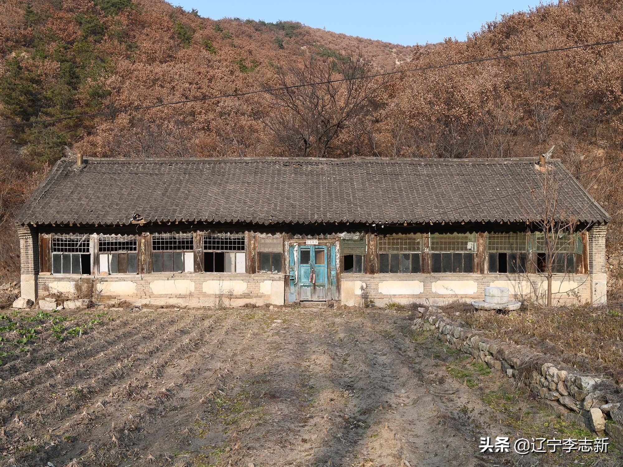 深山老宅，人去屋空，徒留无端揣测