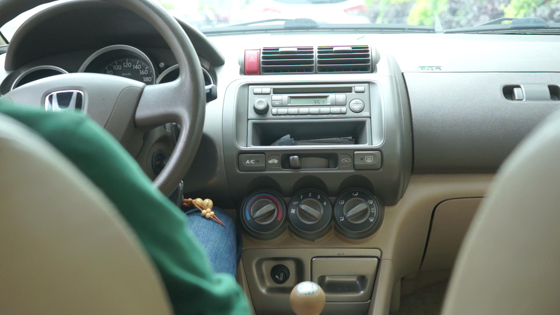 04年的三厢老本田飞度,你从未见过的飞度saloon