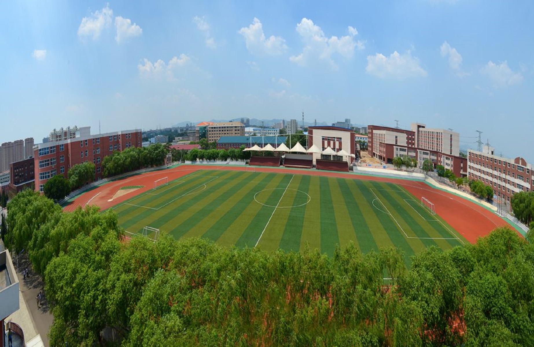辽宁铁道职业技术学院2011年9月,学校成功召开了辽宁铁道职业技术学院