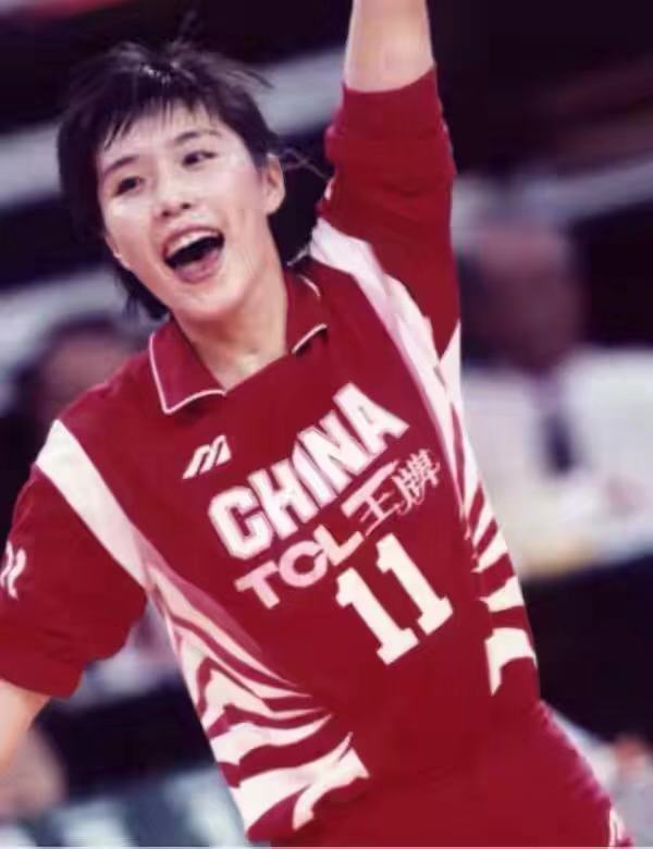 李月明2,李月明——1987年进入中国女排,司职副攻,排球生涯获得2次
